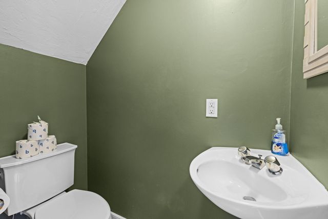 4 Hyannis Point Road UNIT 4, Mashpee, MA 02649
