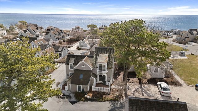 4 Hyannis Point Road UNIT 4, Mashpee, MA 02649