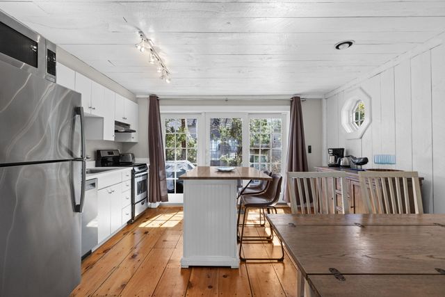 4 Hyannis Point Road UNIT 4, Mashpee, MA 02649