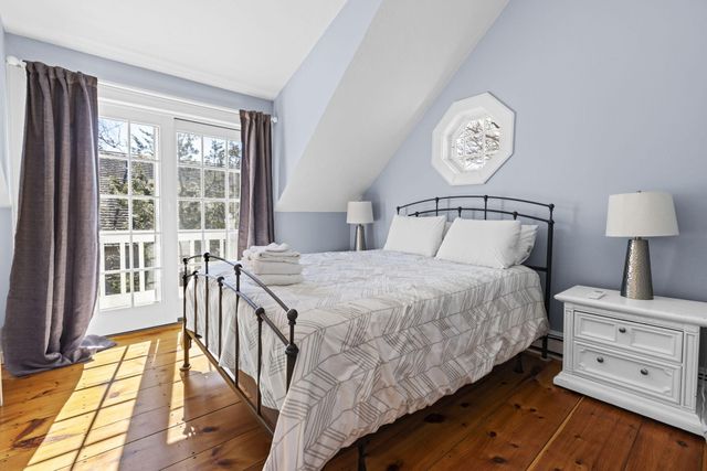 4 Hyannis Point Road UNIT 4, Mashpee, MA 02649