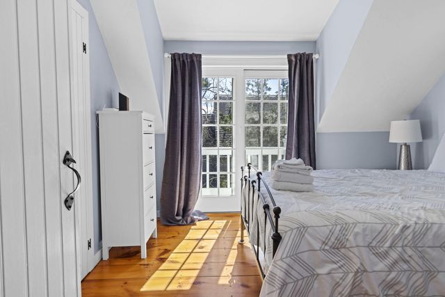 4 Hyannis Point Road UNIT 4, Mashpee, MA 02649