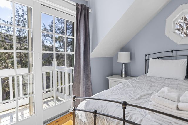 4 Hyannis Point Road UNIT 4, Mashpee, MA 02649