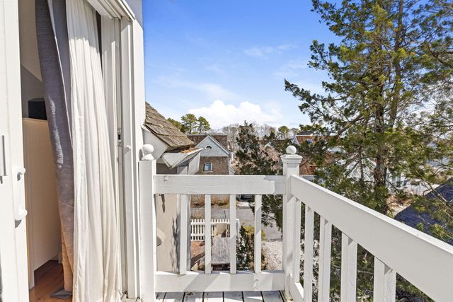 4 Hyannis Point Road UNIT 4, Mashpee, MA 02649