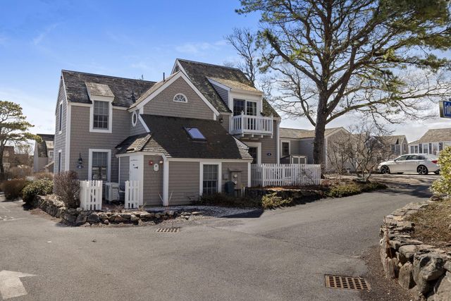 4 Hyannis Point Road UNIT 4, Mashpee, MA 02649