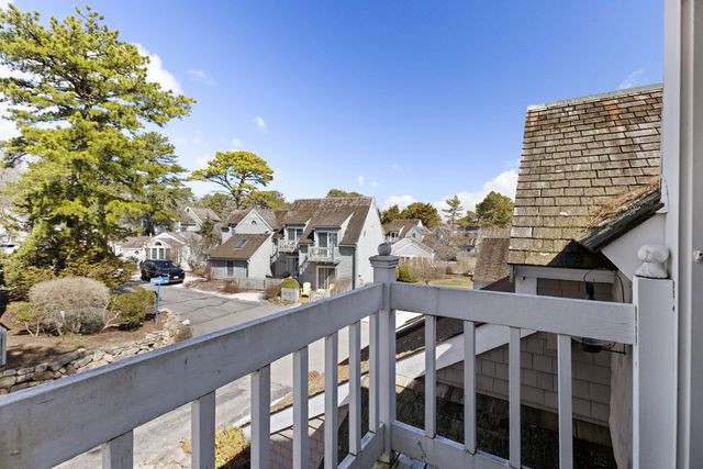 4 Hyannis Point Road UNIT 4, Mashpee, MA 02649
