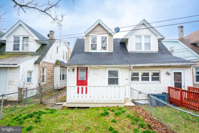 2013 EDGMONT AVE, Chester, PA 19013