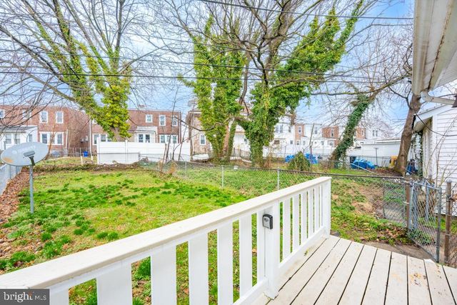 2013 EDGMONT AVE, Chester, PA 19013