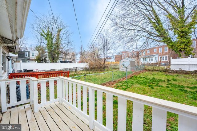 2013 EDGMONT AVE, Chester, PA 19013