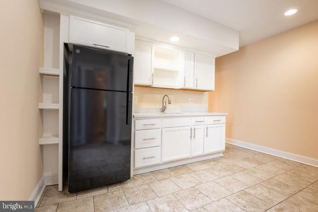 2013 EDGMONT AVE, Chester, PA 19013