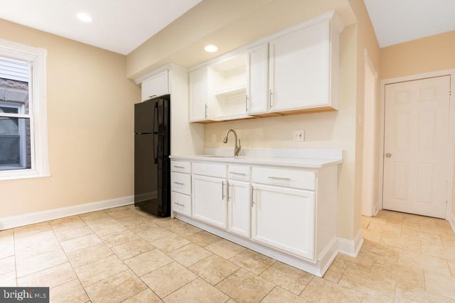 2013 EDGMONT AVE, Chester, PA 19013