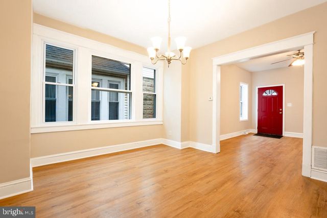 2013 EDGMONT AVE, Chester, PA 19013
