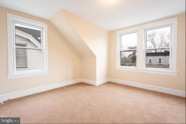 2013 EDGMONT AVE, Chester, PA 19013