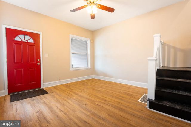2013 EDGMONT AVE, Chester, PA 19013