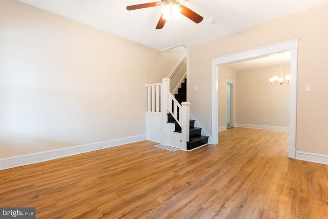 2013 EDGMONT AVE, Chester, PA 19013