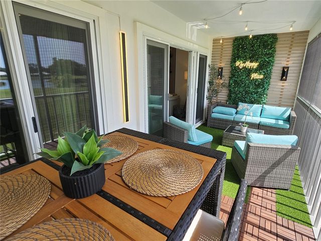 437 CERROMAR LANE 424, Venice, FL 34293