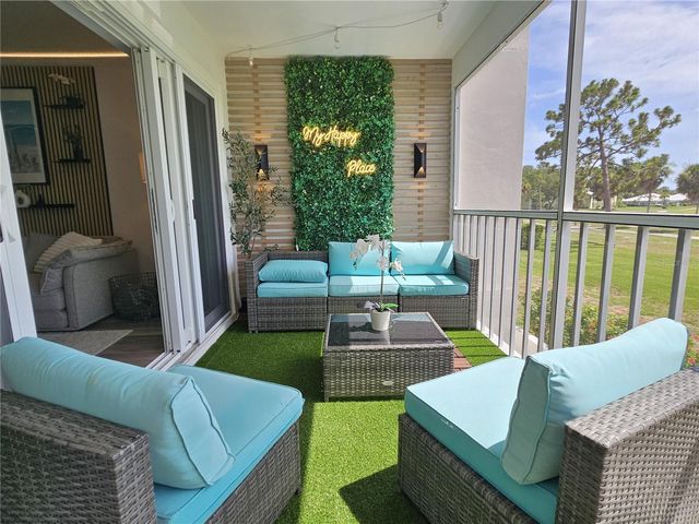437 CERROMAR LANE 424, Venice, FL 34293