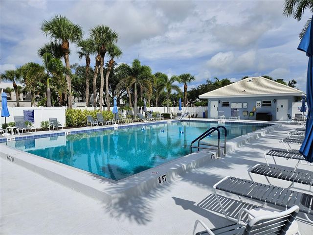 437 CERROMAR LANE 424, Venice, FL 34293