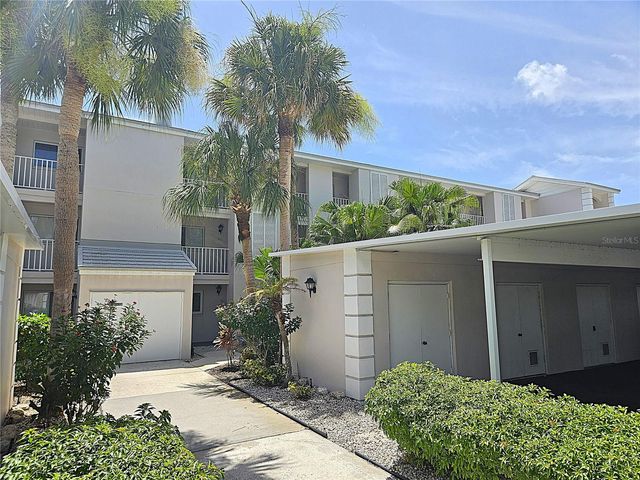 437 CERROMAR LANE 424, Venice, FL 34293