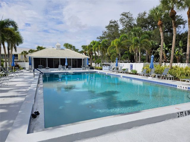 437 CERROMAR LANE 424, Venice, FL 34293