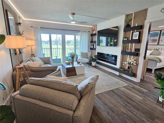 437 CERROMAR LANE 424, Venice, FL 34293