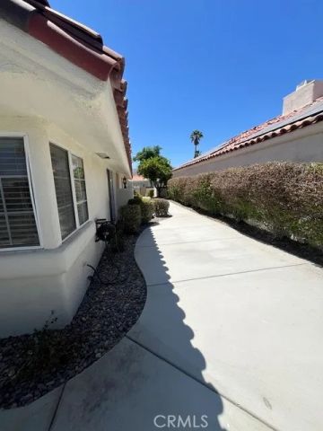 77592 Calle Las Brisas North, Palm Desert, CA 92211