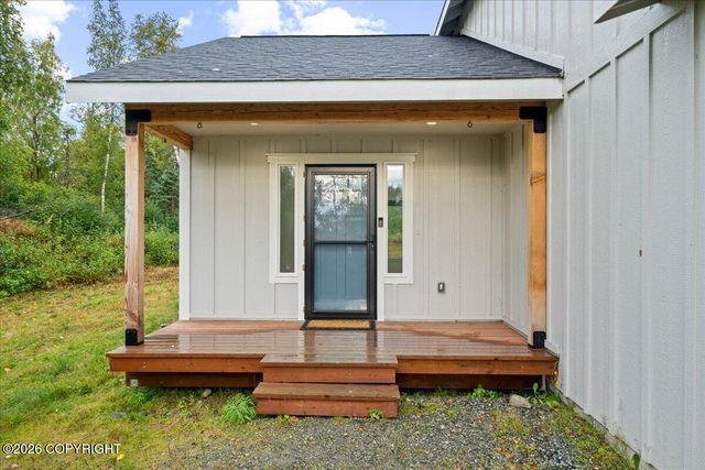 2136 N Meadow Lakes Drive, Wasilla, AK 99623