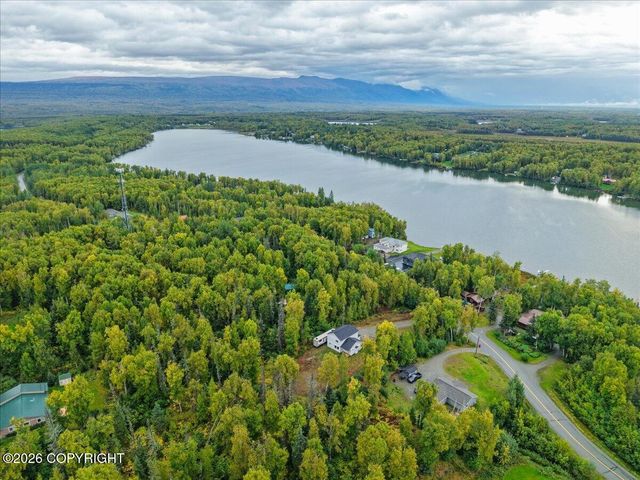 2136 N Meadow Lakes Drive, Wasilla, AK 99623
