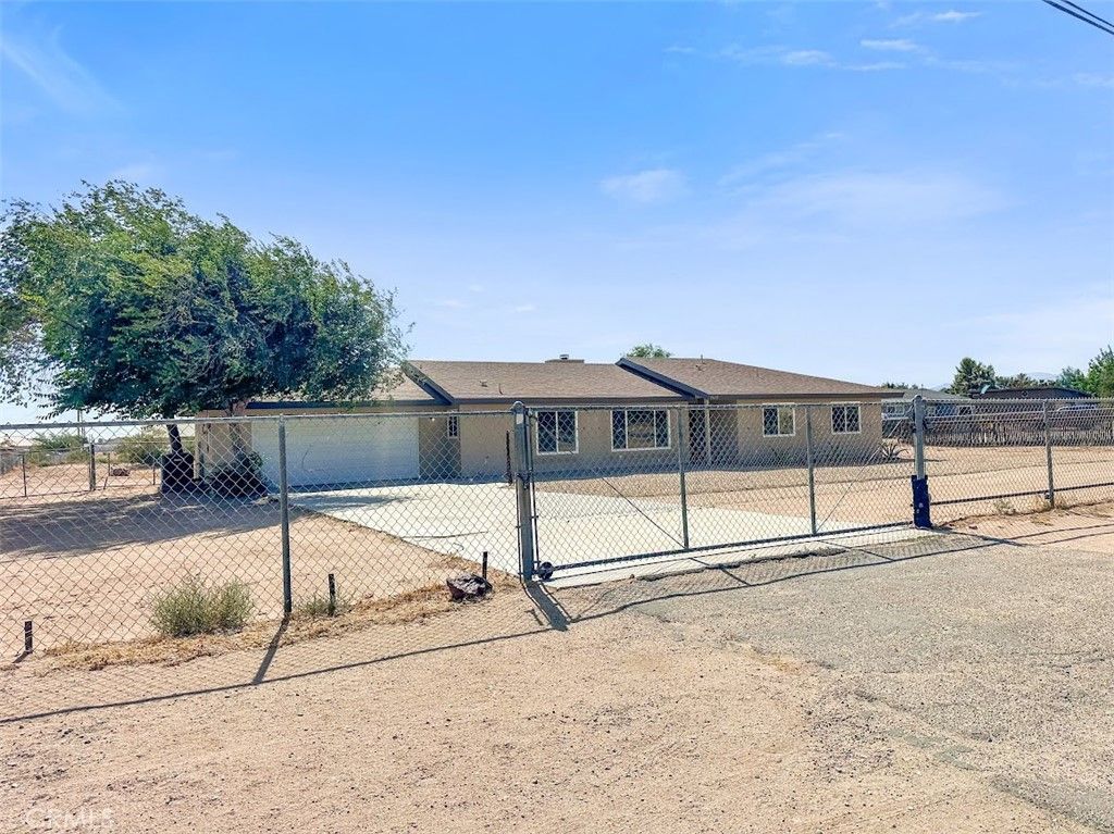 Image 1 of property listing at 10655 9th, Hesperia, CA 92345