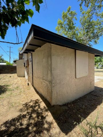 534 E Vassar Avenue, Fresno, CA 93704