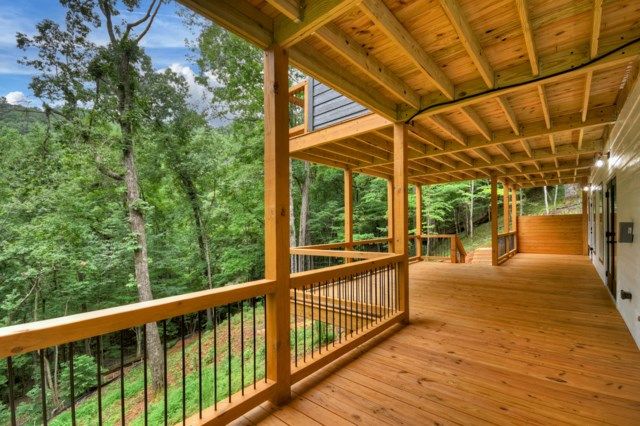1041 Mountain Oak Road, Ellijay, GA 30536