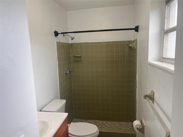 8361 NW 27th Place, Sunrise, FL 33322