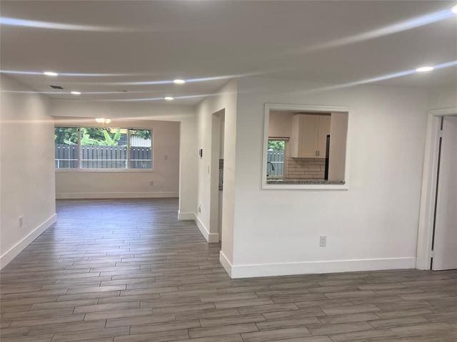 8361 NW 27th Place, Sunrise, FL 33322