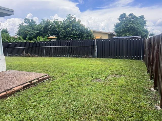 8361 NW 27th Place, Sunrise, FL 33322