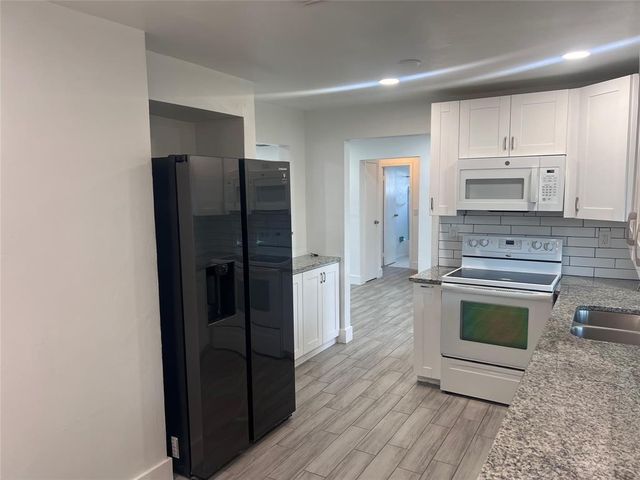 8361 NW 27th Place, Sunrise, FL 33322
