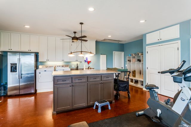 106 RIVER MOUNTAIN DR, Boerne, TX 78006