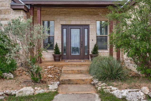 106 RIVER MOUNTAIN DR, Boerne, TX 78006