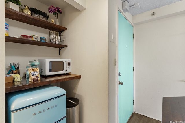 2463 Kuhio Avenue 905, Honolulu, HI 96815