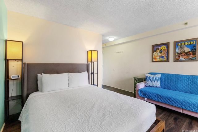 2463 Kuhio Avenue 905, Honolulu, HI 96815