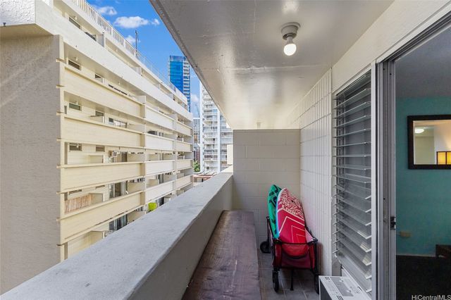 2463 Kuhio Avenue 905, Honolulu, HI 96815