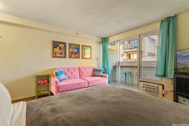 2463 Kuhio Avenue 905, Honolulu, HI 96815