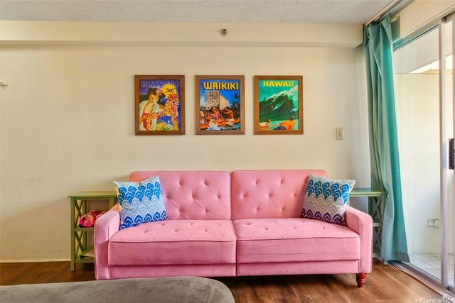 2463 Kuhio Avenue 905, Honolulu, HI 96815