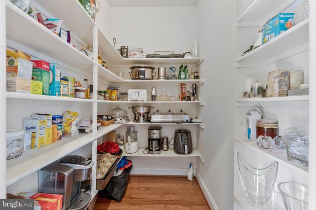 9183 TOPAZ ST, Fairfax, VA 22031