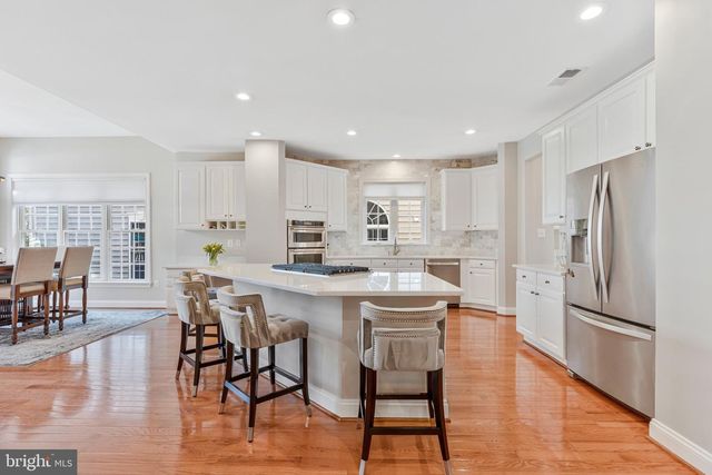 9183 TOPAZ ST, Fairfax, VA 22031