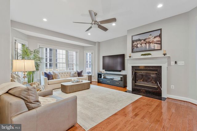 9183 TOPAZ ST, Fairfax, VA 22031