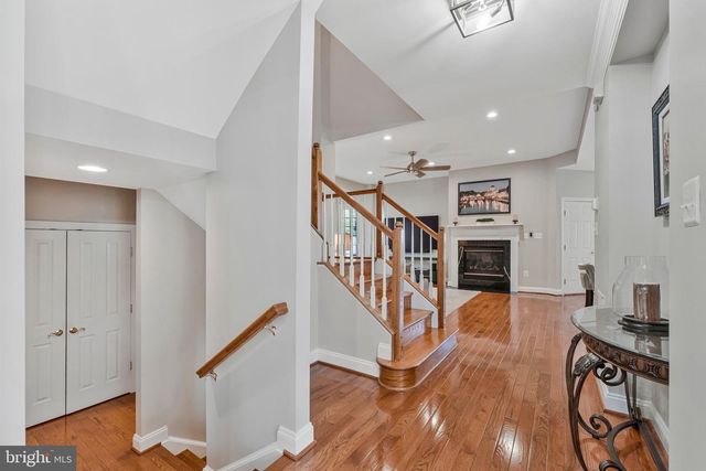 9183 TOPAZ ST, Fairfax, VA 22031