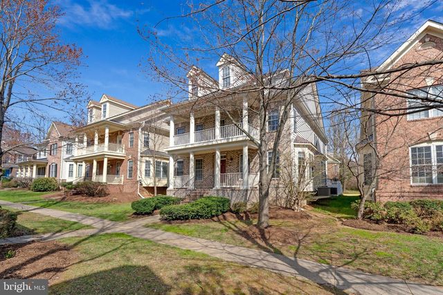 9183 TOPAZ ST, Fairfax, VA 22031