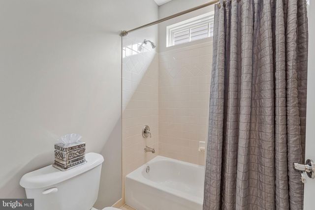 9183 TOPAZ ST, Fairfax, VA 22031