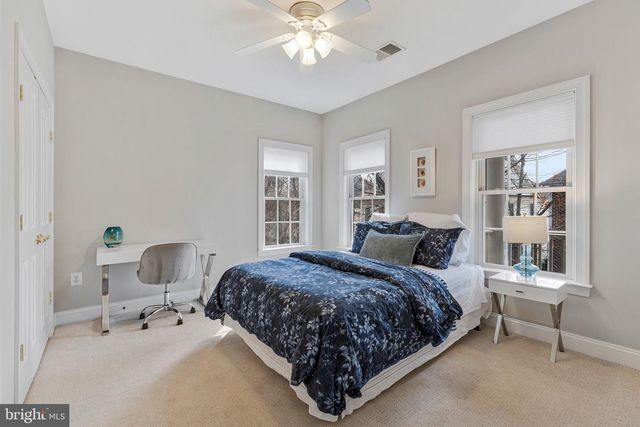 9183 TOPAZ ST, Fairfax, VA 22031