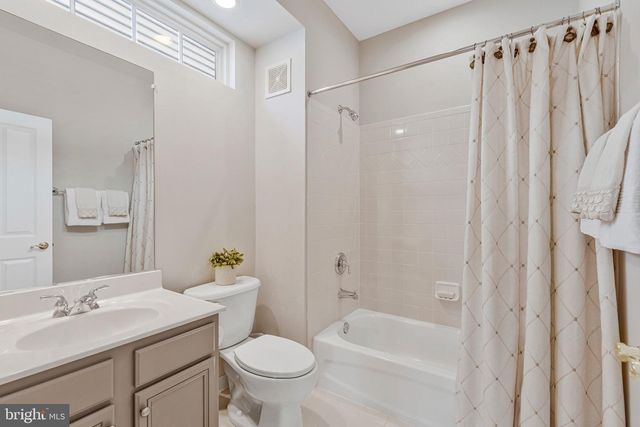 9183 TOPAZ ST, Fairfax, VA 22031