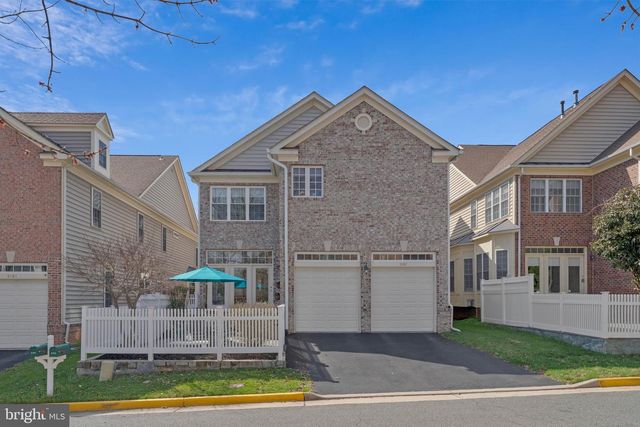 9183 TOPAZ ST, Fairfax, VA 22031